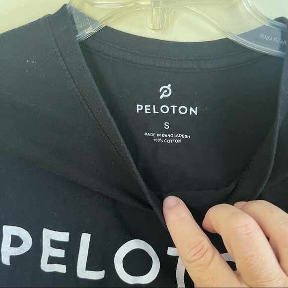 🌻 Peloton top - Picture 6 of 6